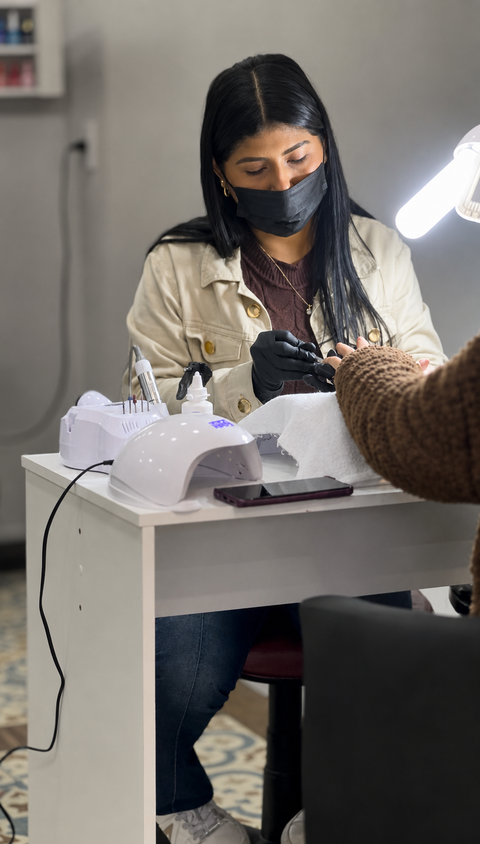 Serviços de unhas — Manicure, pedicure e esmaltação em gel